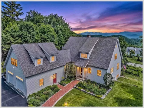 11 Loft Circle Campton NH 03223