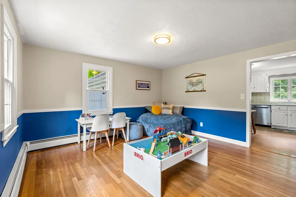 15 Wood Drive Atkinson NH 03811
