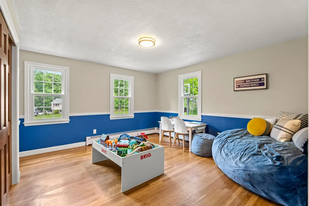 15 Wood Drive Atkinson NH 03811