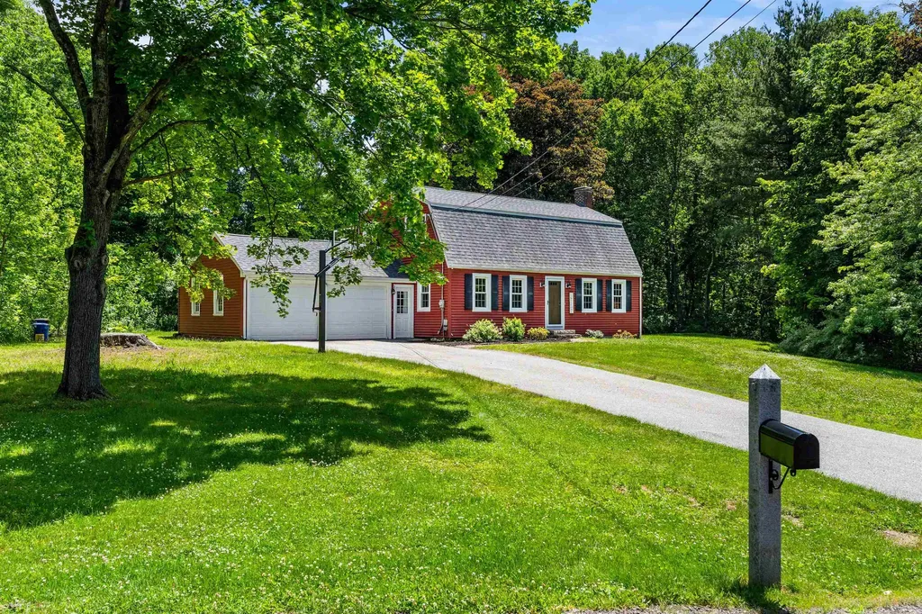 15 Wood Drive Atkinson NH 03811