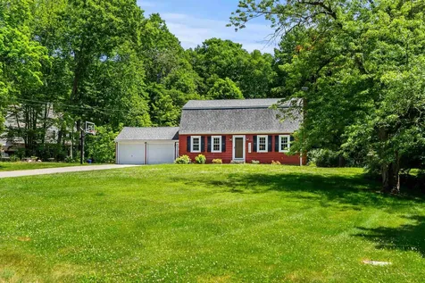 15 Wood Drive Atkinson NH 03811