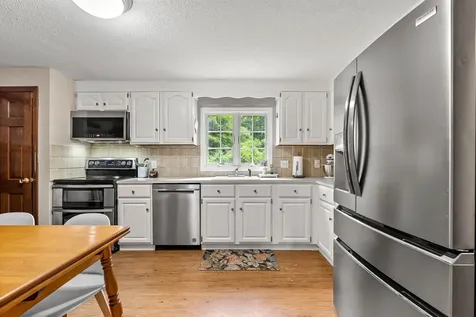 15 Wood Drive Atkinson NH 03811
