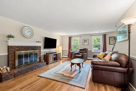 15 Wood Drive Atkinson NH 03811
