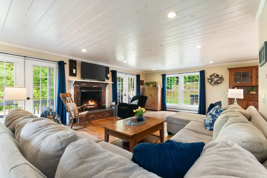 598 Hubbard Hill Road Halifax VT 05358