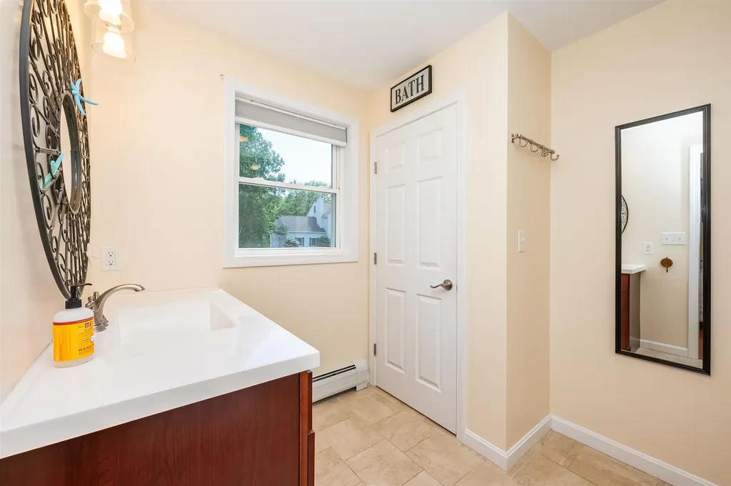 60 Anderson Lane Rochester NH 03867