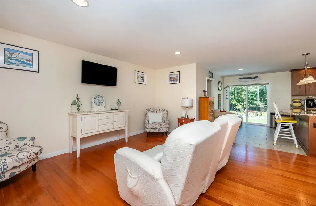 60 Anderson Lane Rochester NH 03867