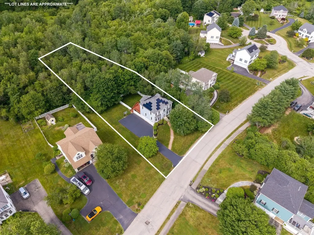 27 Susannahs Crossing Dover NH 03820