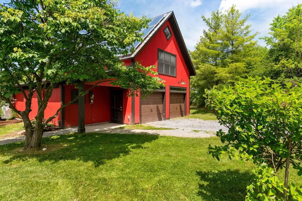 251 Upper Old Town Trail Charlotte VT 05445