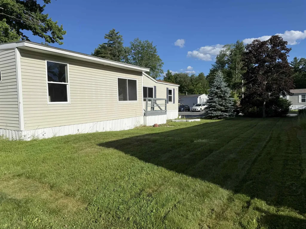 8 South Emperor Drive Concord NH 03303