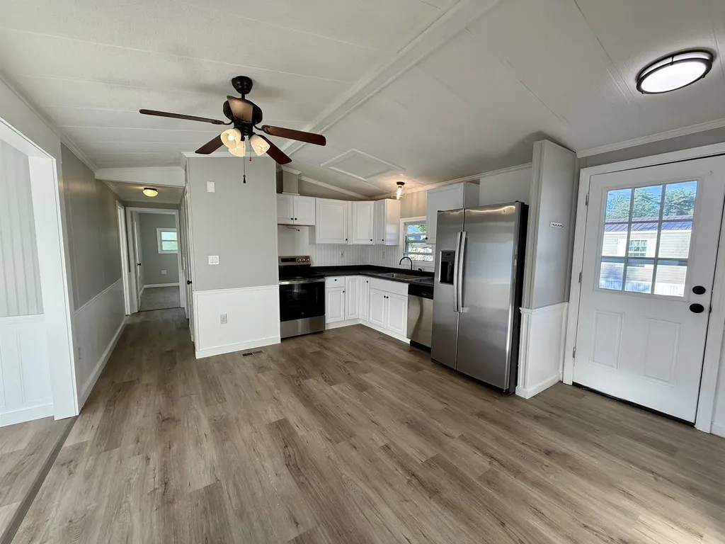8 South Emperor Drive Concord NH 03303