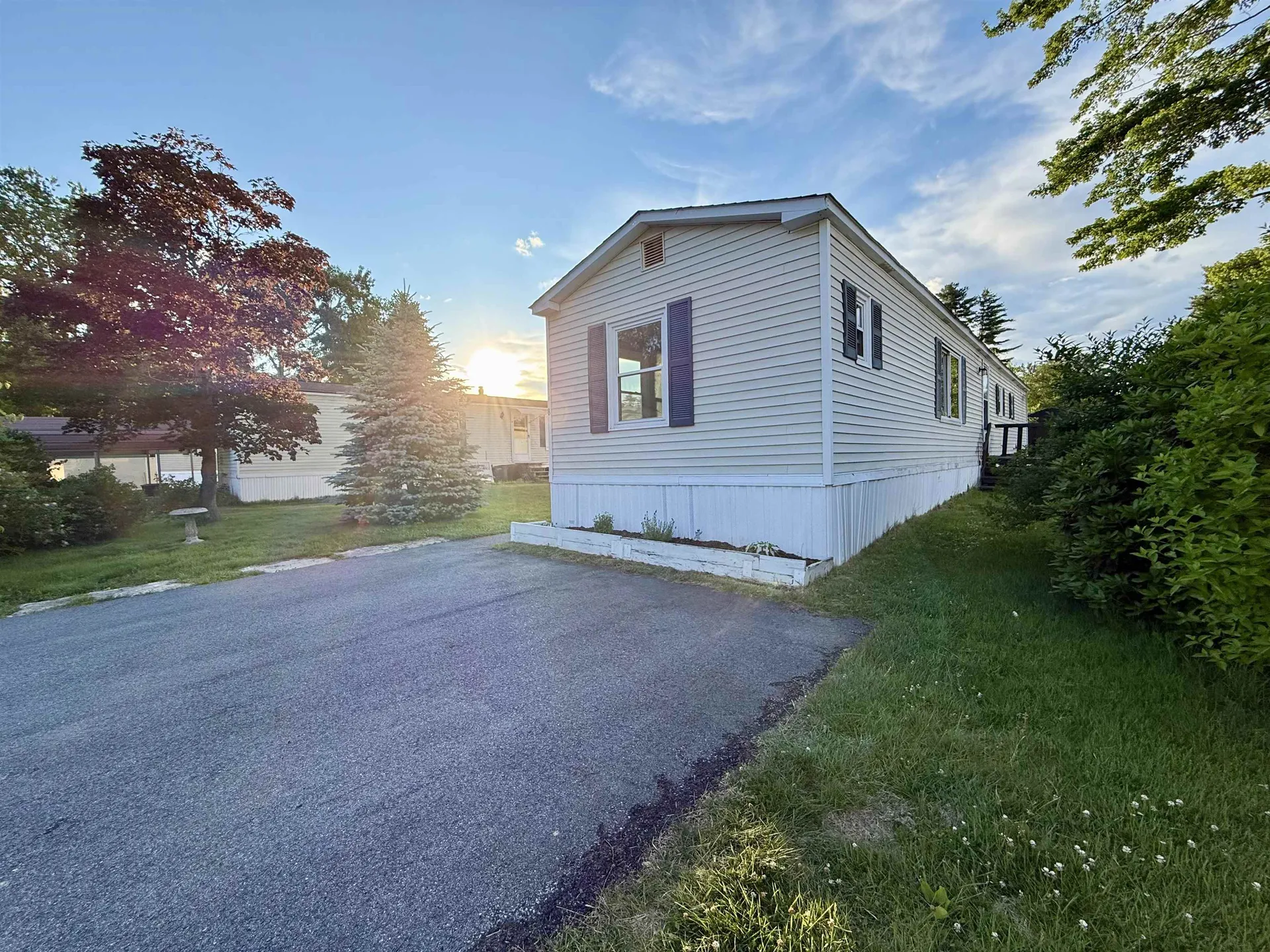 8 South Emperor Drive Concord NH 03303