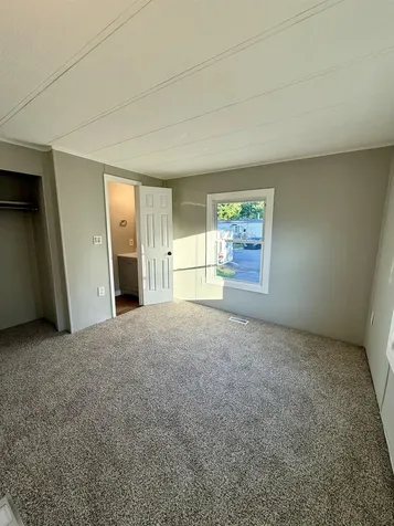 8 South Emperor Drive Concord NH 03303