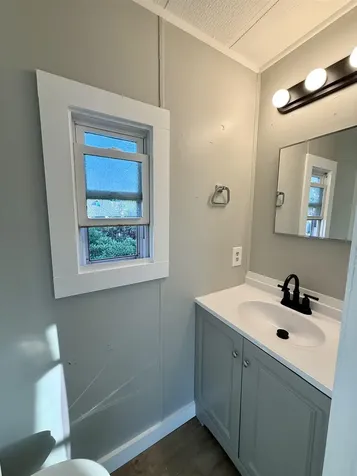 8 South Emperor Drive Concord NH 03303