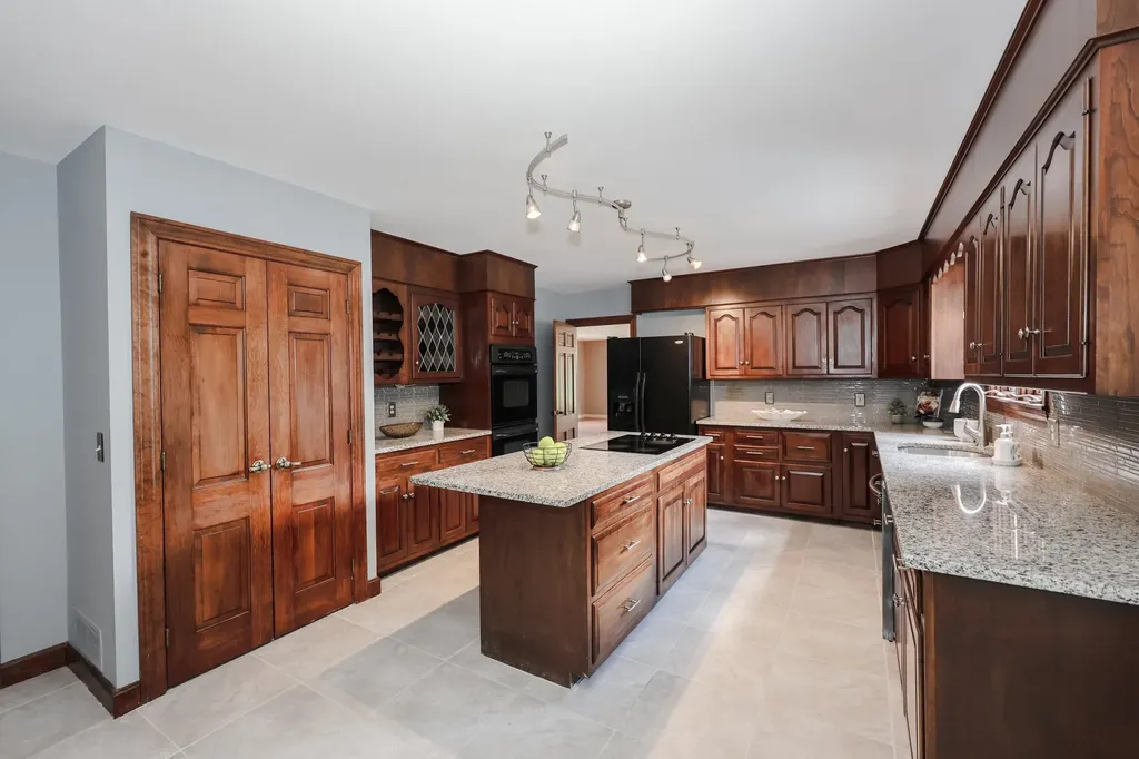 3 Mockingbird Lane Hudson NH 03051