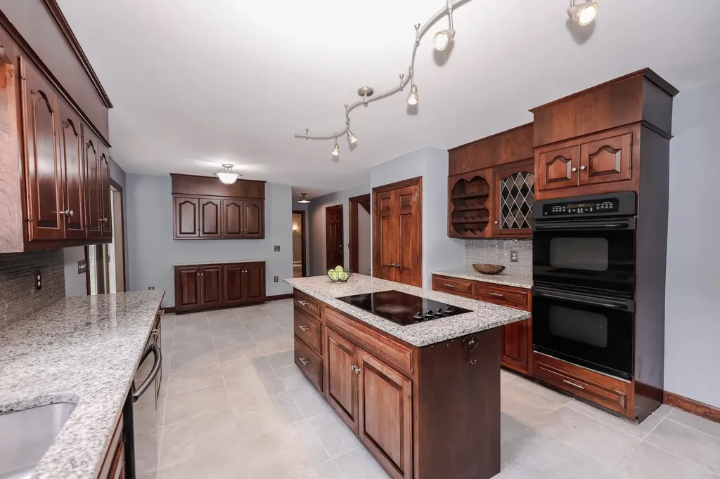 3 Mockingbird Lane Hudson NH 03051