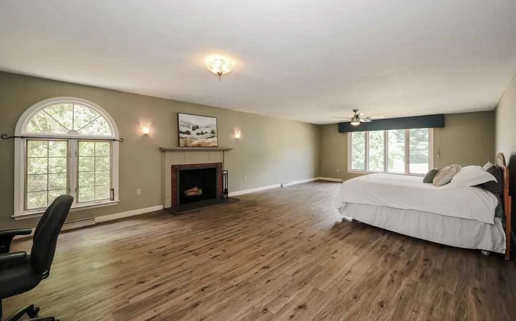 3 Mockingbird Lane Hudson NH 03051