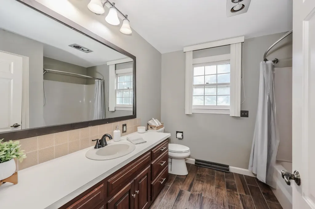 3 Mockingbird Lane Hudson NH 03051