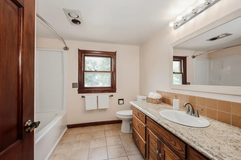 3 Mockingbird Lane Hudson NH 03051