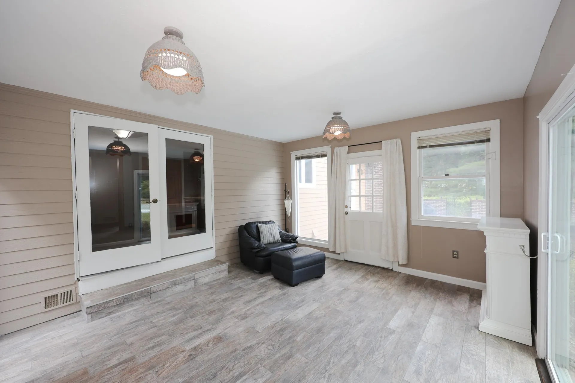3 Mockingbird Lane Hudson NH 03051