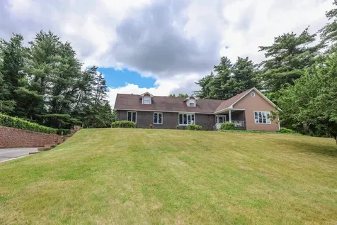 3 Mockingbird Lane Hudson NH 03051