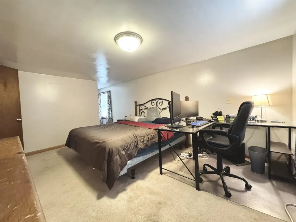 8 Grove Street Jaffrey NH 03452