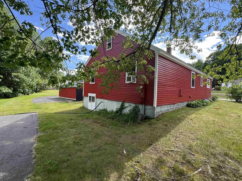 8 Grove Street Jaffrey NH 03452