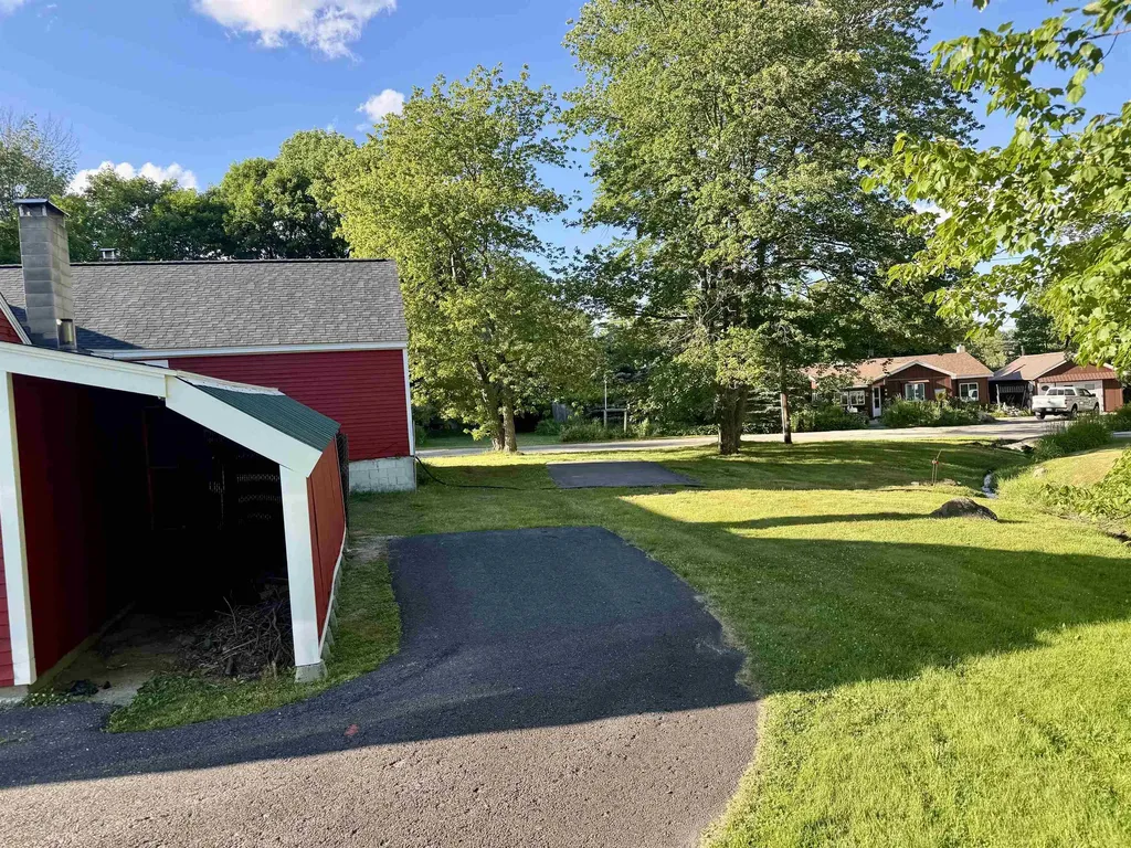8 Grove Street Jaffrey NH 03452