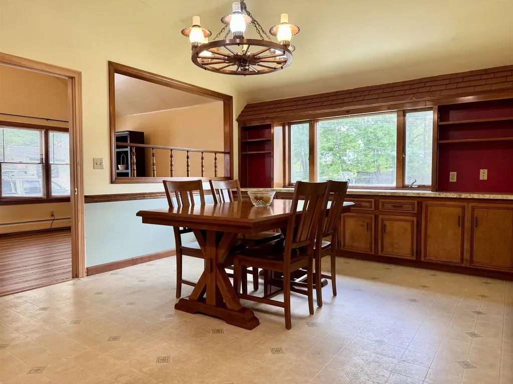 8 Grove Street Jaffrey NH 03452