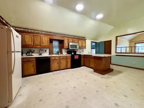 8 Grove Street Jaffrey NH 03452