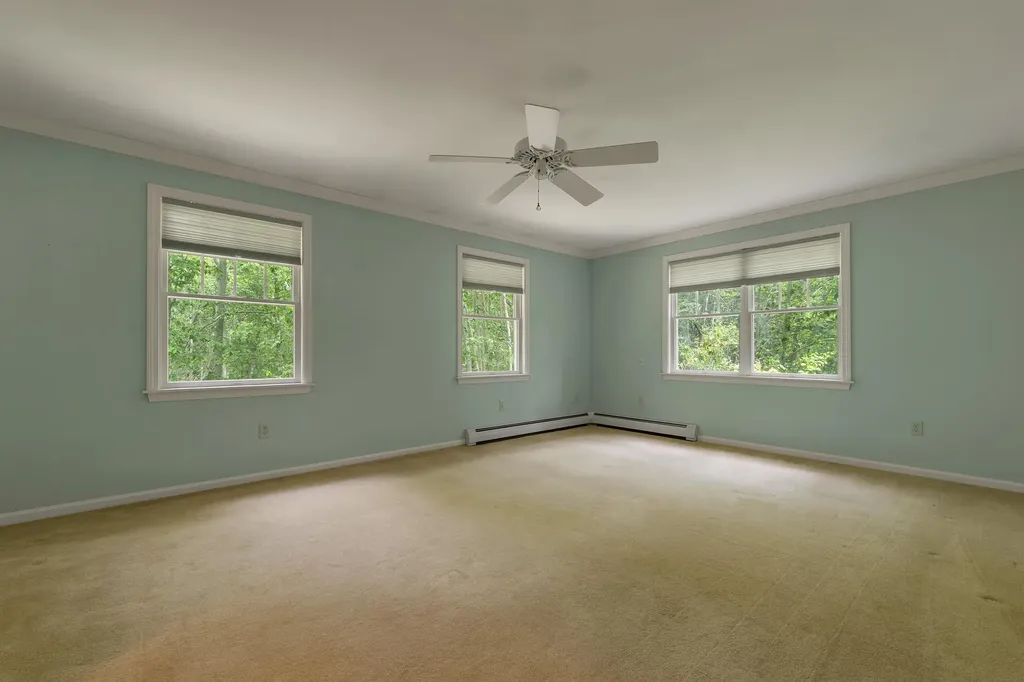 10 Shaws Lane Dover NH 03820