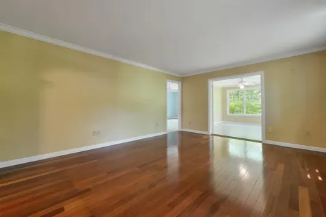 10 Shaws Lane Dover NH 03820