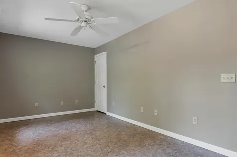 10 Shaws Lane Dover NH 03820