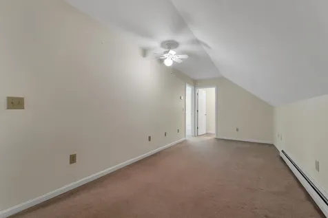 10 Shaws Lane Dover NH 03820