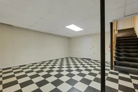 10 Shaws Lane Dover NH 03820