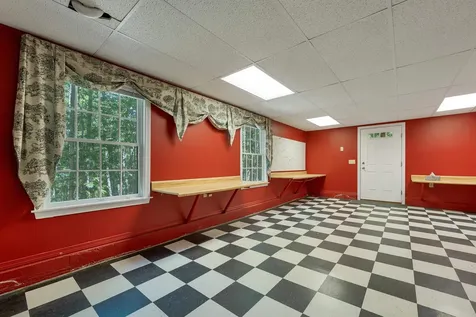 10 Shaws Lane Dover NH 03820