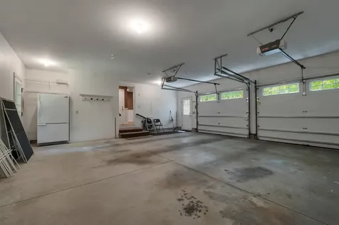 10 Shaws Lane Dover NH 03820