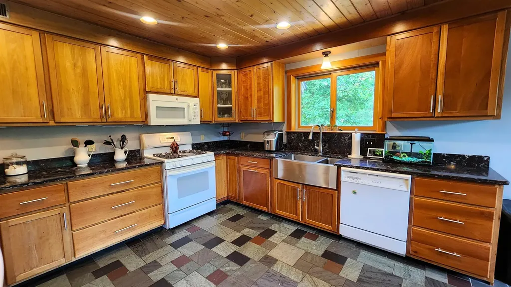 97 Stewart Lane Shrewsbury VT 05738