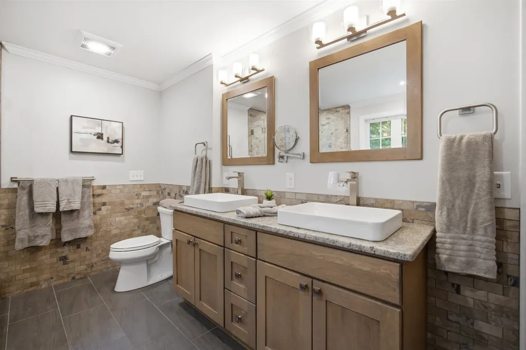 8 Evergreen Drive Plaistow NH 03865