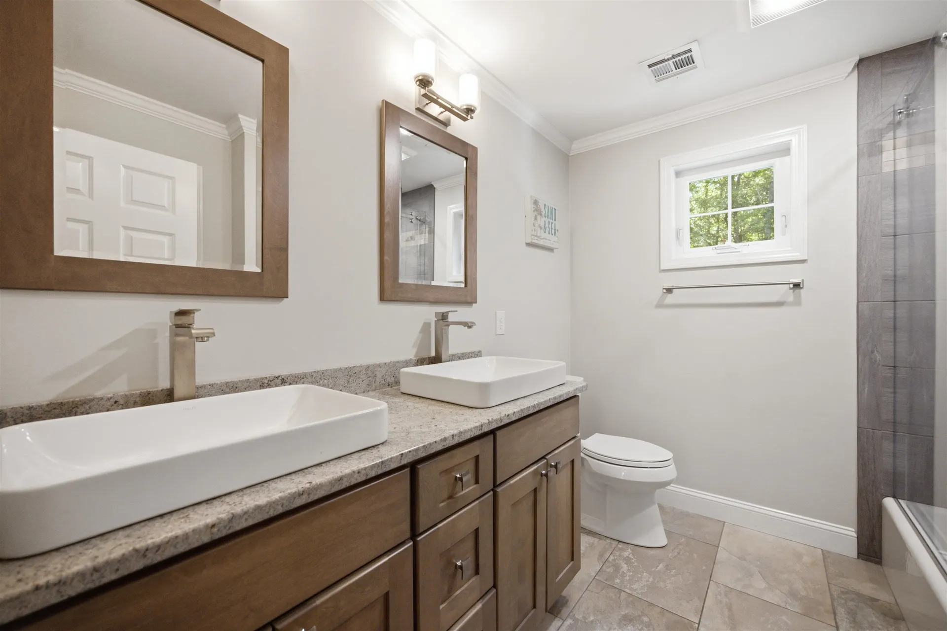 8 Evergreen Drive Plaistow NH 03865