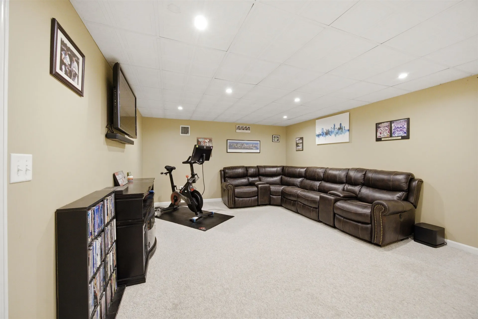 8 Evergreen Drive Plaistow NH 03865