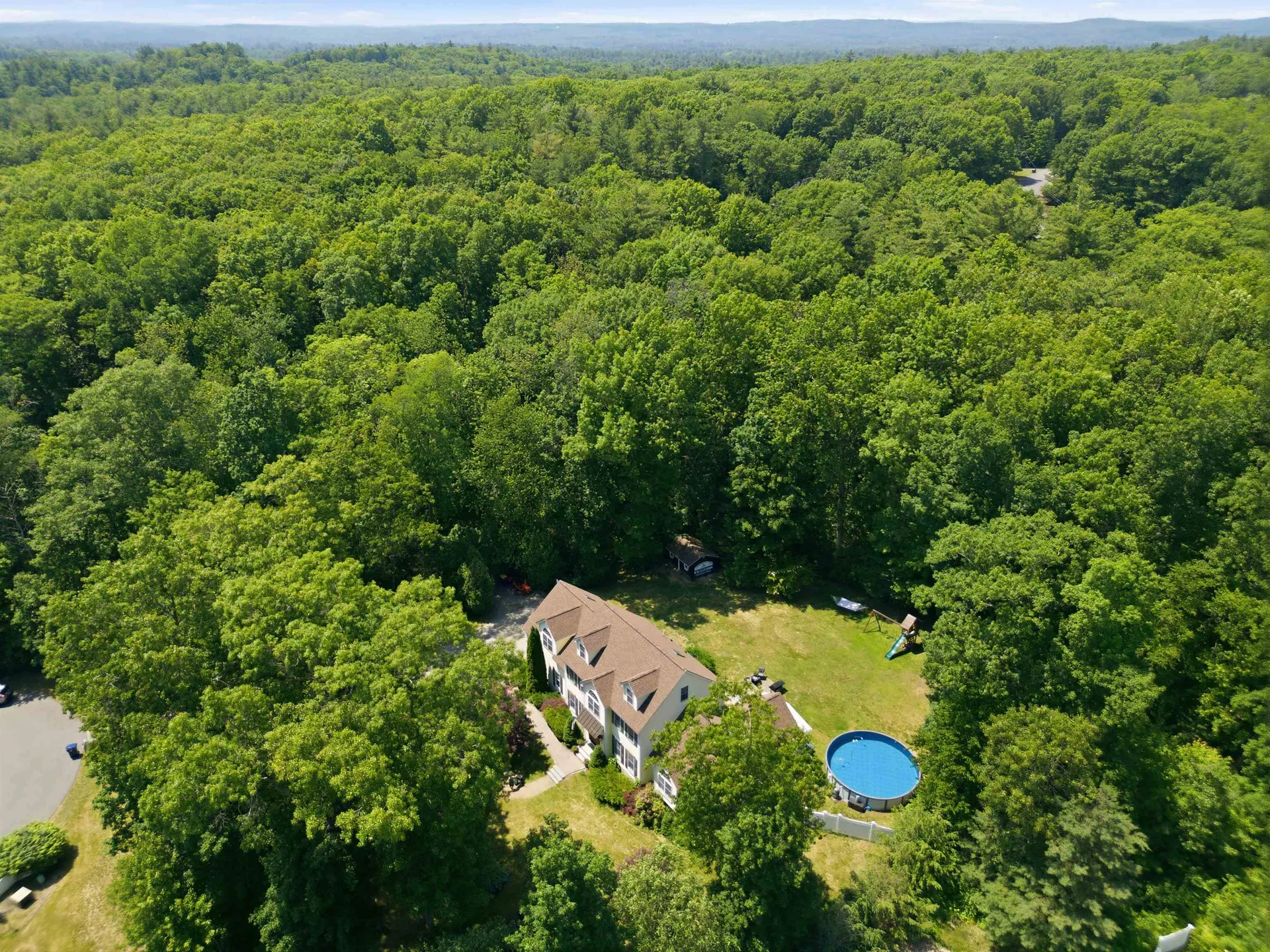 8 Evergreen Drive Plaistow NH 03865