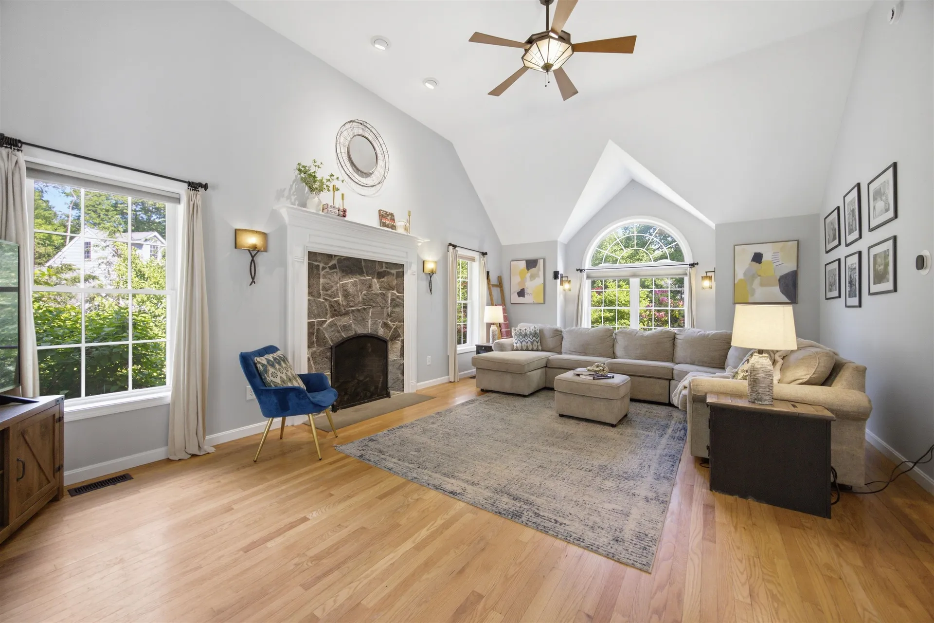 8 Evergreen Drive Plaistow NH 03865
