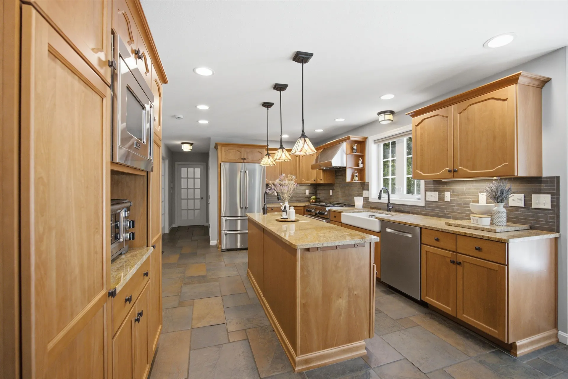 8 Evergreen Drive Plaistow NH 03865
