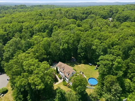 8 Evergreen Drive Plaistow NH 03865