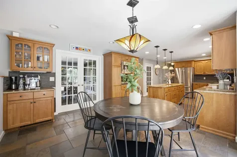 8 Evergreen Drive Plaistow NH 03865