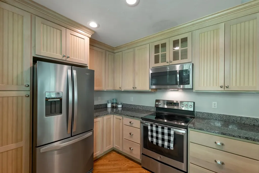 4 Farmhouse Lane Wolfeboro NH 03894