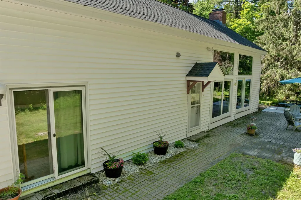 4 Farmhouse Lane Wolfeboro NH 03894
