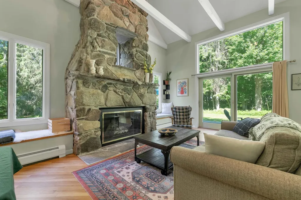 4 Farmhouse Lane Wolfeboro NH 03894