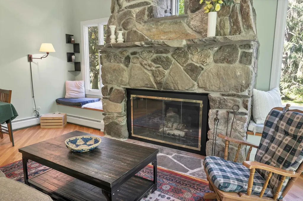 4 Farmhouse Lane Wolfeboro NH 03894