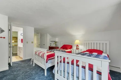 4 Farmhouse Lane Wolfeboro NH 03894